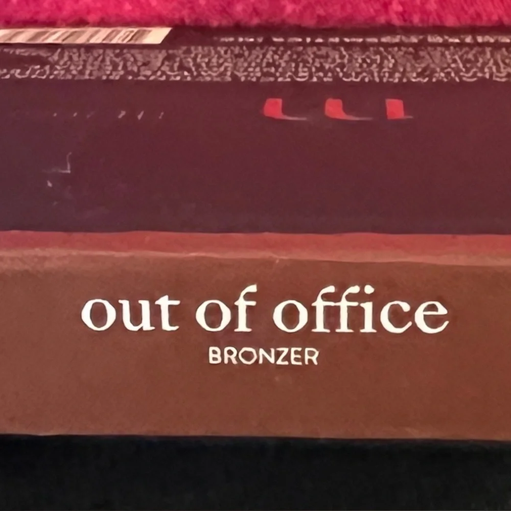 Mented Cosmetics Brown “Out of Office”Shade Bronzer Matte Pigmented Compact -NIB